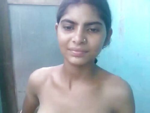 பெரிய மார்பகங்களை அச ...
